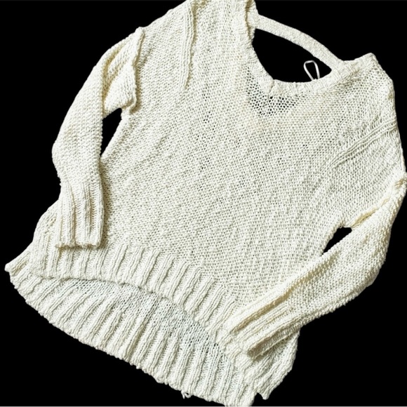 Hollister Lightweight Off-White Sweater, Small - Picture 1 of 3